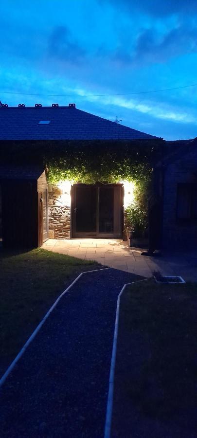 Wisteria Barn, Trewethen, St Teath, Nr Port Isaac Villa Saint Teath Buitenkant foto